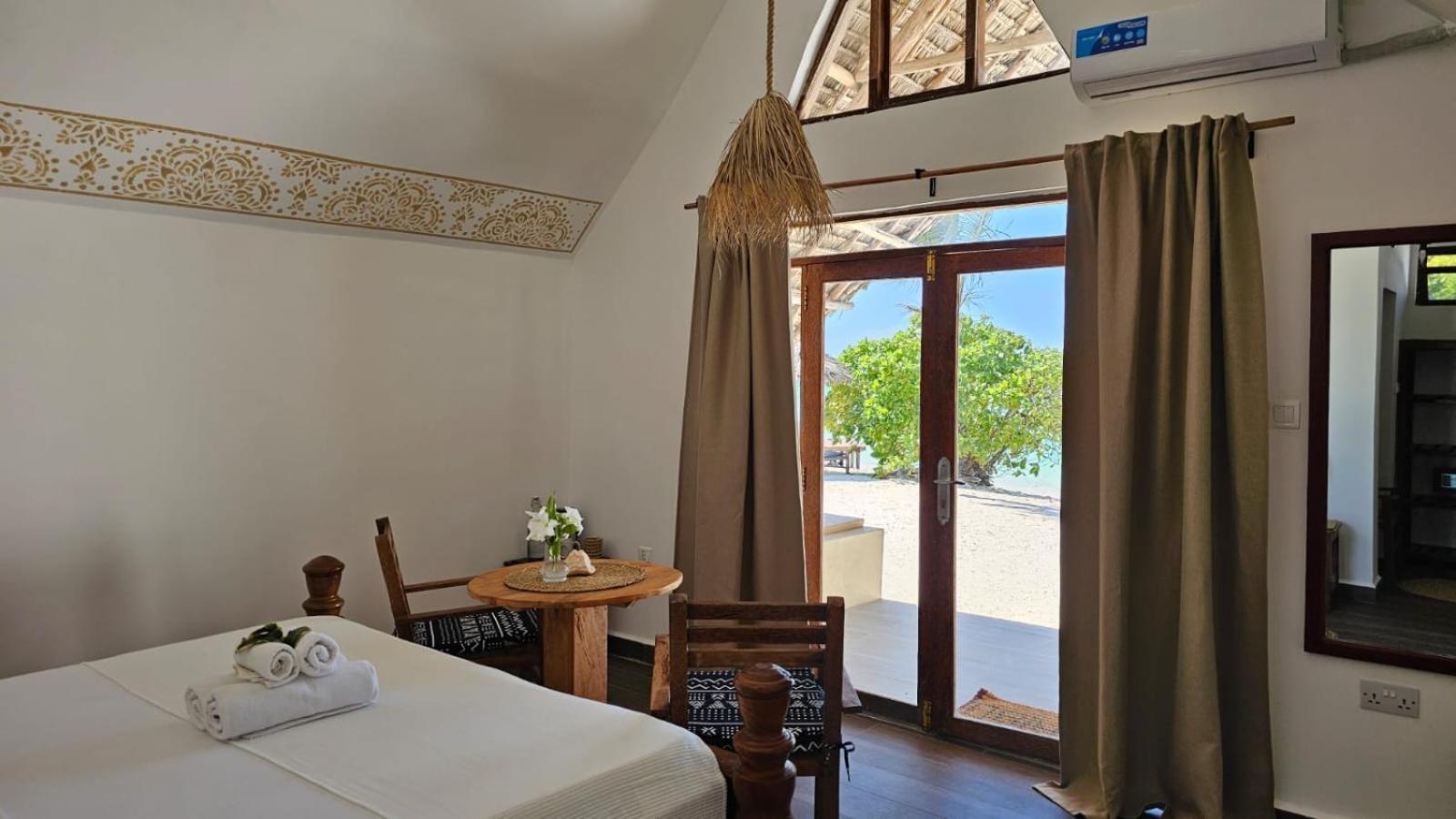 Juana Ocean Villas Makunduchi Exterior photo